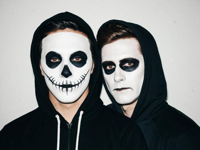 Halloween Face Swap: Hoodie & Face Paint