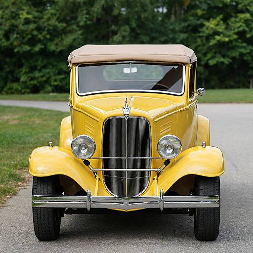 1933 Ford Model 40 Deluxe Cabriolet
