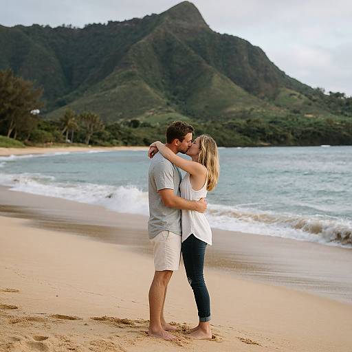 Romantic Hawaii Beach Couples Photography