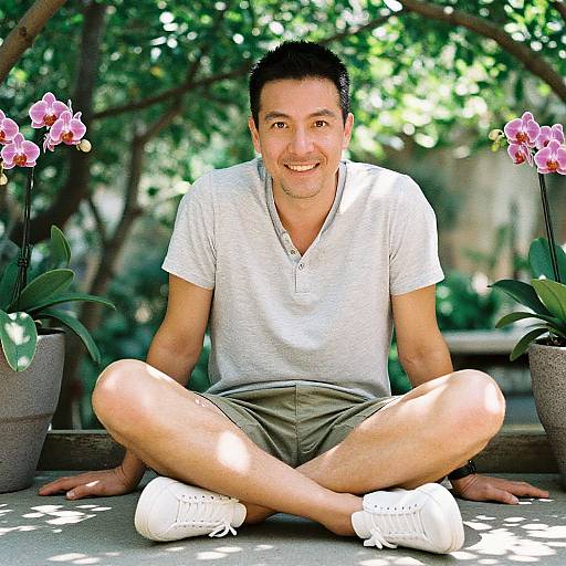 Man in Relaxed Outdoor Summer Style