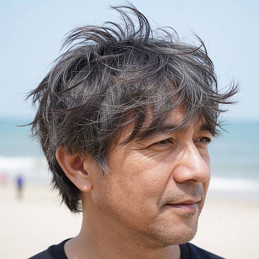 Relaxed Textured Haircut for Men 40+