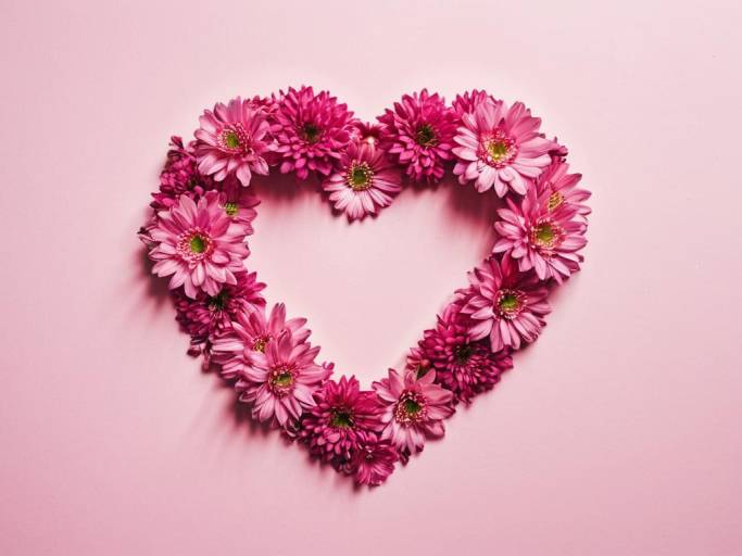 Heart-Shaped Floral Wallpaper Design