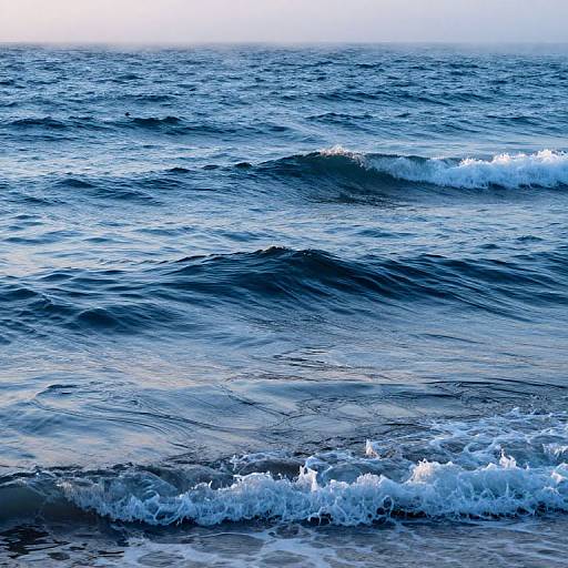 Infinite Ocean Dawn with Layered Waves