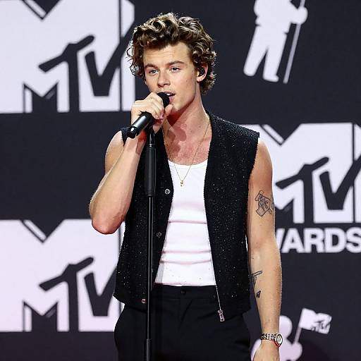 Shawn Mendes Performance at MTV VMAs 2018