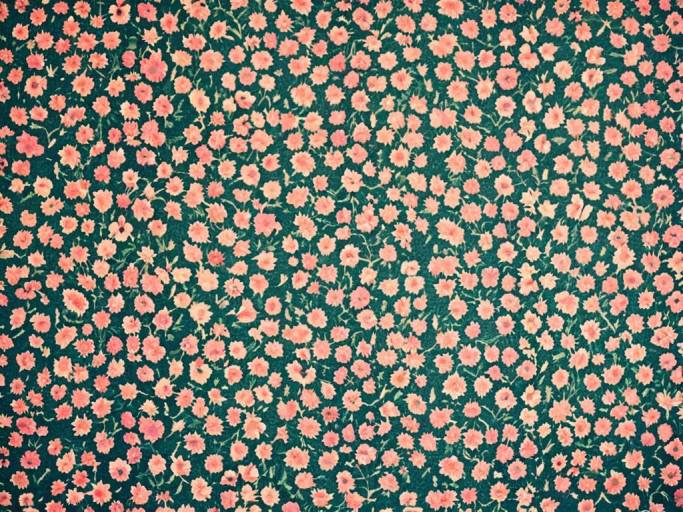 Vintage Floral Wallpaper Close-Up Design