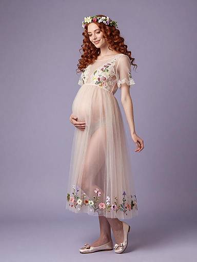 Ethereal Pregnant Fairy Maternity Photoshoot