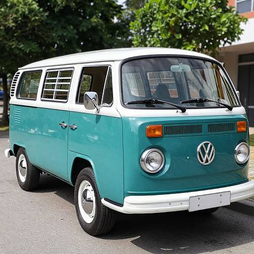 VW T2 Bus in Diamond Green
