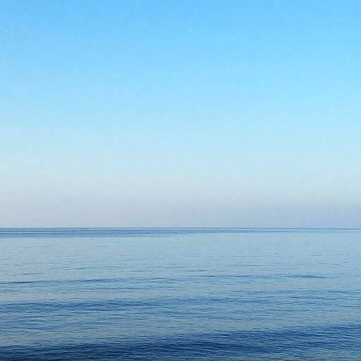 Tranquil Midday Seascape Clarity