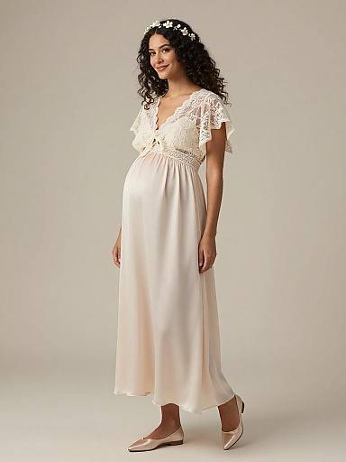Dreamy Ethereal Maternity Fairy Fashion Portrait