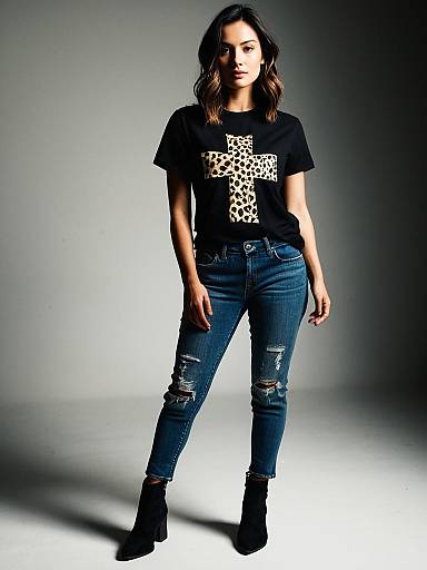 Casual Streetwear with Leopard Print