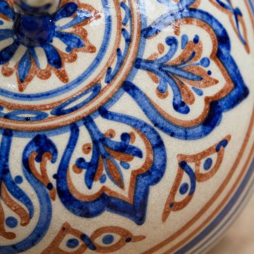 Motywy-Inspired Hand-Painted Ceramic Art