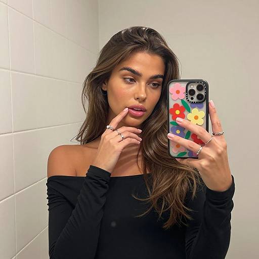 Chic Mirror Selfie of Stylish Woman