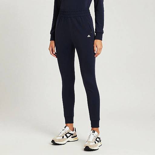 Sporty Chic Tracksuit Fashion Look