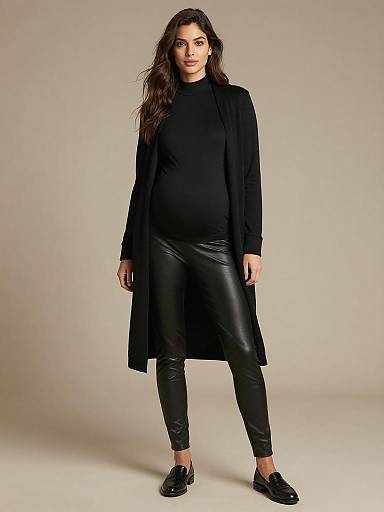 High-End Monochrome Maternity Fashion Portrait