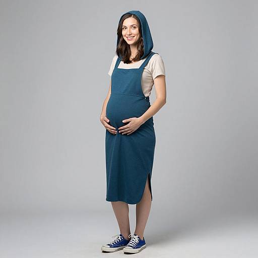 Casual Pregnant Moms in Teal Outfits