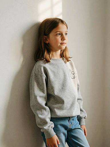 Dreamy Olive-Skinned Girl Lifestyle Portrait