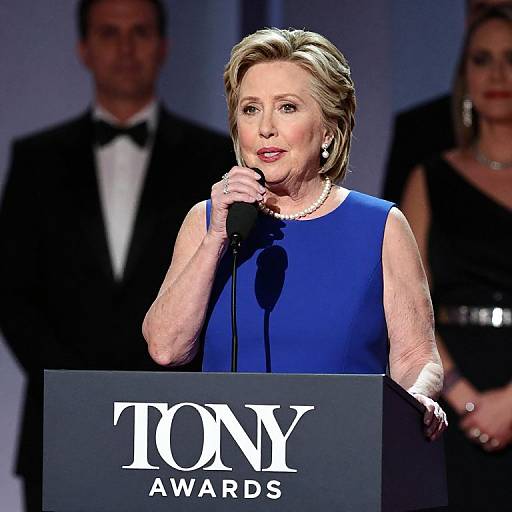 Glenn Close Imitates Hillary Clinton