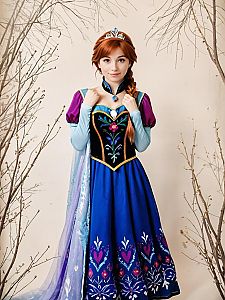 Elegant Northern European Royal Costume with Floral Embroidery