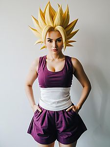 Realistic Caulifla Cosplay Woman in Super Saiyan Costume