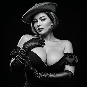 Elegant Black and White Portrait of Confident Woman